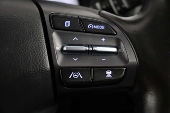 Hyundai KONA 39kWh Premium SUV 5dr Electric Auto (10.5kW Charger) (136 ps)