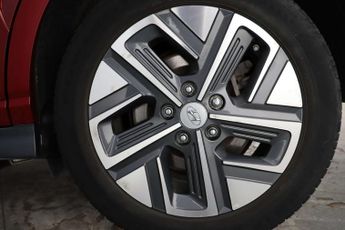 Hyundai KONA 39kWh Premium SUV 5dr Electric Auto (10.5kW Charger) (136 ps)