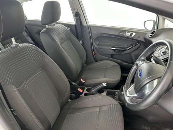 FORD FIESTA 1.6 Fiesta Zetec Auto 5dr