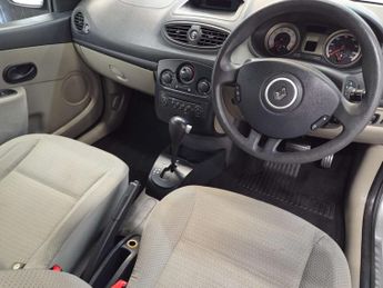 Renault CLIO 1.6 Clio Expression Auto 3dr