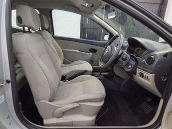 Renault CLIO 1.6 Clio Expression Auto 3dr