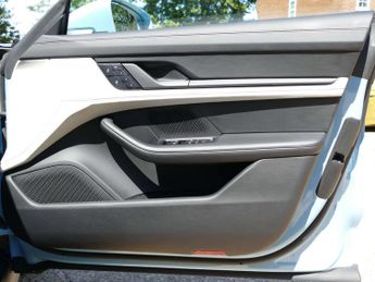 Porsche TAYCAN Performance Plus 93.4kWh Sport Turismo 5dr Electric Auto RWD (11