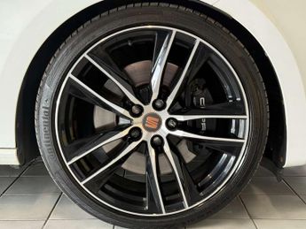 SEAT LEON 2.0 Leon Cupra Luxury 290 TSi Semi-Auto 5dr