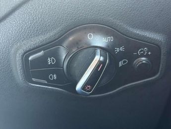 Audi Q5 2.0 TDI S line SUV 5dr Diesel Manual quattro Euro 5 (143 ps)
