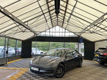 TESLA MODEL 3 Model 3 Standard Range + 4dr