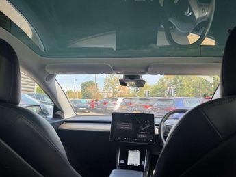 TESLA MODEL 3 Model 3 Standard Range + 4dr