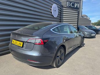 TESLA MODEL 3 Model 3 Standard Range + 4dr