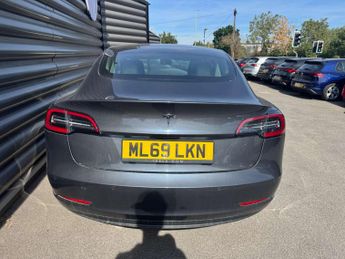 TESLA MODEL 3 Model 3 Standard Range + 4dr