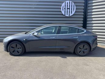 TESLA MODEL 3 Model 3 Standard Range + 4dr