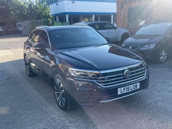 Volkswagen Touareg 3.0 TSI V6 R-Line Tech SUV 5dr Petrol Tiptronic 4Motion Euro 6 (
