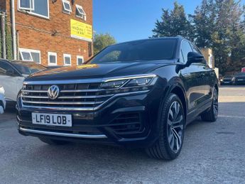 Volkswagen Touareg 3.0 TSI V6 R-Line Tech SUV 5dr Petrol Tiptronic 4Motion Euro 6 (