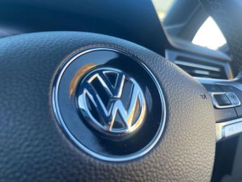 Volkswagen Touareg 3.0 TSI V6 R-Line Tech SUV 5dr Petrol Tiptronic 4Motion Euro 6 (