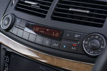Mercedes-Benz E Class 3.5 E350 Avantgarde Saloon 4dr Petrol G-Tronic