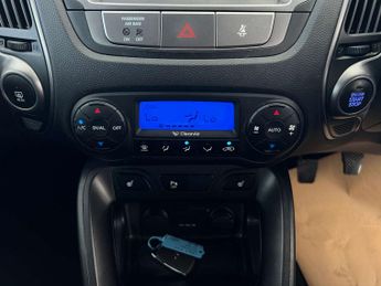 HYUNDAI IX35 1.7 ix35 Premium CRDi 5dr