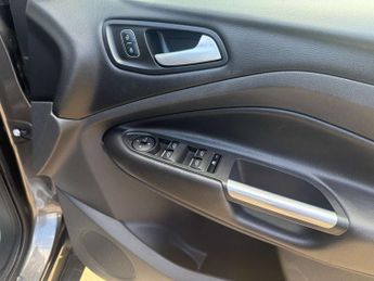 FORD KUGA 1.5 Kuga ST-Line X 4x4 Auto 4WD 5dr