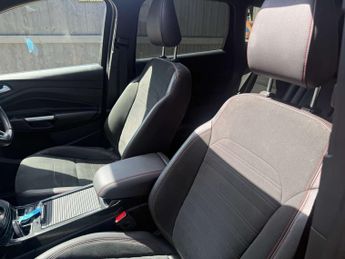 FORD KUGA 1.5 Kuga ST-Line X 4x4 Auto 4WD 5dr