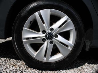 VOLKSWAGEN GOLF 2.0 TDI Life Auto Estate