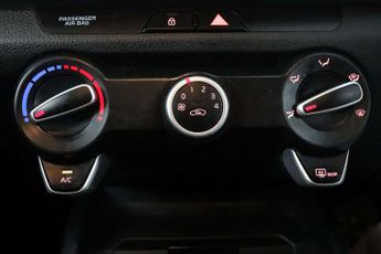 Kia Stonic 1.0 T-GDi 2 SUV 5dr Petrol DCT Euro 6 (s/s) (99 bhp)