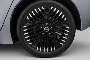 NISSAN LEAF 39kWh Tekna Hatchback 5dr Electric Auto (150 ps)