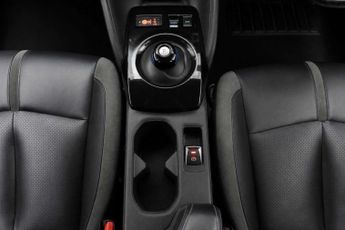 NISSAN LEAF 39kWh Tekna Hatchback 5dr Electric Auto (150 ps)