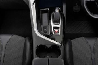 PEUGEOT 5008 1.2 PureTech Allure SUV 5dr Petrol EAT Euro 6 (s/s) (130 ps)