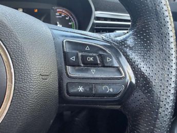 MG 5 MG5 Excite EV 5dr