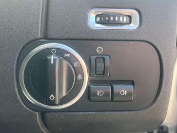 Land Rover DISCOVERY 3.0 Discovery XS SDV6 Auto 4WD 5dr