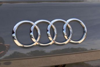 AUDI Q5 2.0 TDI 40 Black Edition SUV 5dr Diesel S Tronic quattro Euro 6 