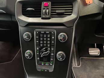 VOLVO V40 2.0 V40 R-Design Pro D3 Auto 5dr