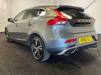 VOLVO V40 2.0 V40 R-Design Pro D3 Auto 5dr