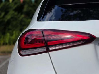 MERCEDES-BENZ A-CLASS 2.0 A 220 AMG Line Auto 5dr