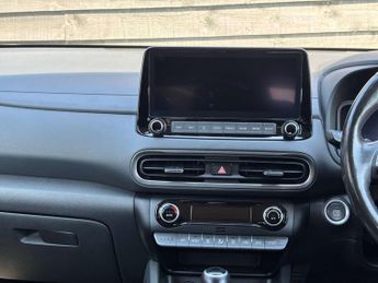 HYUNDAI KONA 1.6 Kona Premium GDi HEV Semi-Auto 5dr