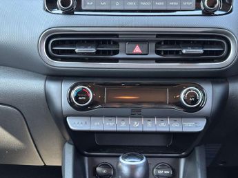 HYUNDAI KONA 1.6 Kona Premium GDi HEV Semi-Auto 5dr