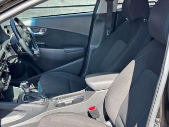 HYUNDAI KONA 1.6 Kona Premium GDi HEV Semi-Auto 5dr