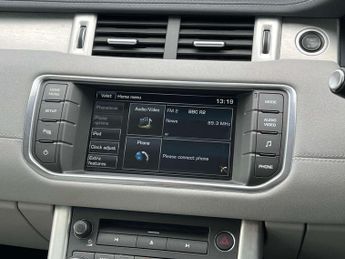 Land Rover RANGE ROVER EVOQUE 2.2 Range Rover Evoque Pure eD4 4x2 5dr