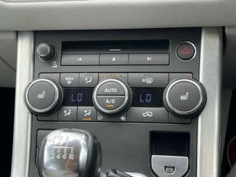 Land Rover RANGE ROVER EVOQUE 2.2 Range Rover Evoque Pure eD4 4x2 5dr