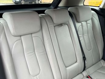 Land Rover RANGE ROVER EVOQUE 2.2 Range Rover Evoque Pure eD4 4x2 5dr