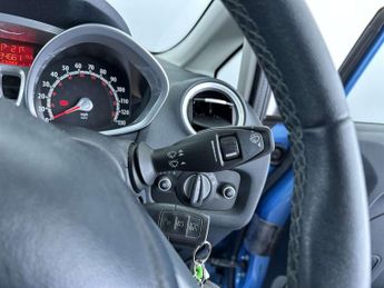 FORD FIESTA 1.4 Fiesta Titanium Auto 5dr