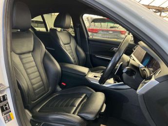 BMW 3 SERIES 2.0 330e M Sport Auto 4dr