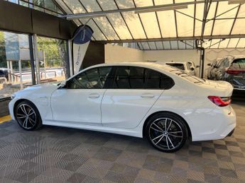 BMW 3 SERIES 2.0 330e M Sport Auto 4dr