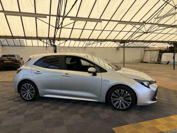 TOYOTA COROLLA 2.0 Corolla Design HEV CVT 5dr