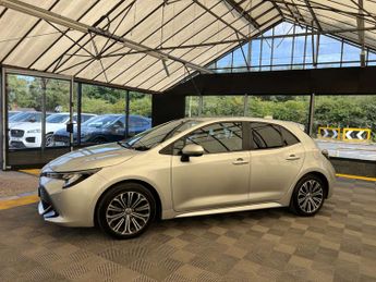 TOYOTA COROLLA 2.0 Corolla Design HEV CVT 5dr