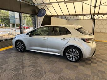 TOYOTA COROLLA 2.0 Corolla Design HEV CVT 5dr