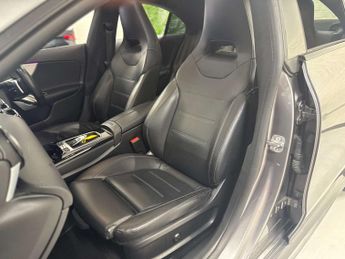 MERCEDES-BENZ CLA 2.0 CLA 220 AMG Line Premium + d A 4dr