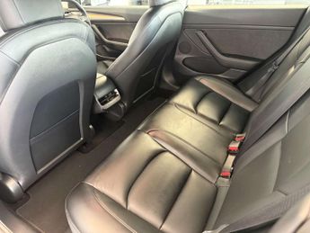 TESLA MODEL 3 Model 3 Long Range AWD 4WD 4dr