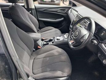 MG 5 MG5 Excite EV 5dr