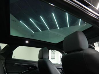 Land Rover Range Rover Evoque 2.0 Range Rover Evoque R-Dynamic SE D Auto 4WD 5dr