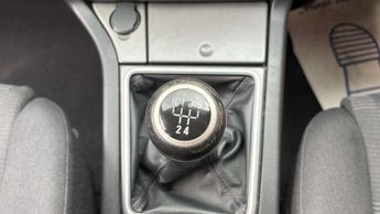 VAUXHALL VECTRA 1.8 VVT SRi Hatchback 5dr Petrol Manual (173 g/km, 138 bhp)