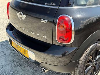MINI COUNTRYMAN 1.6 Countryman One Auto 5dr