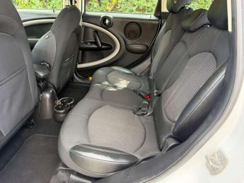 MINI COUNTRYMAN 1.6 Countryman Cooper Auto 5dr